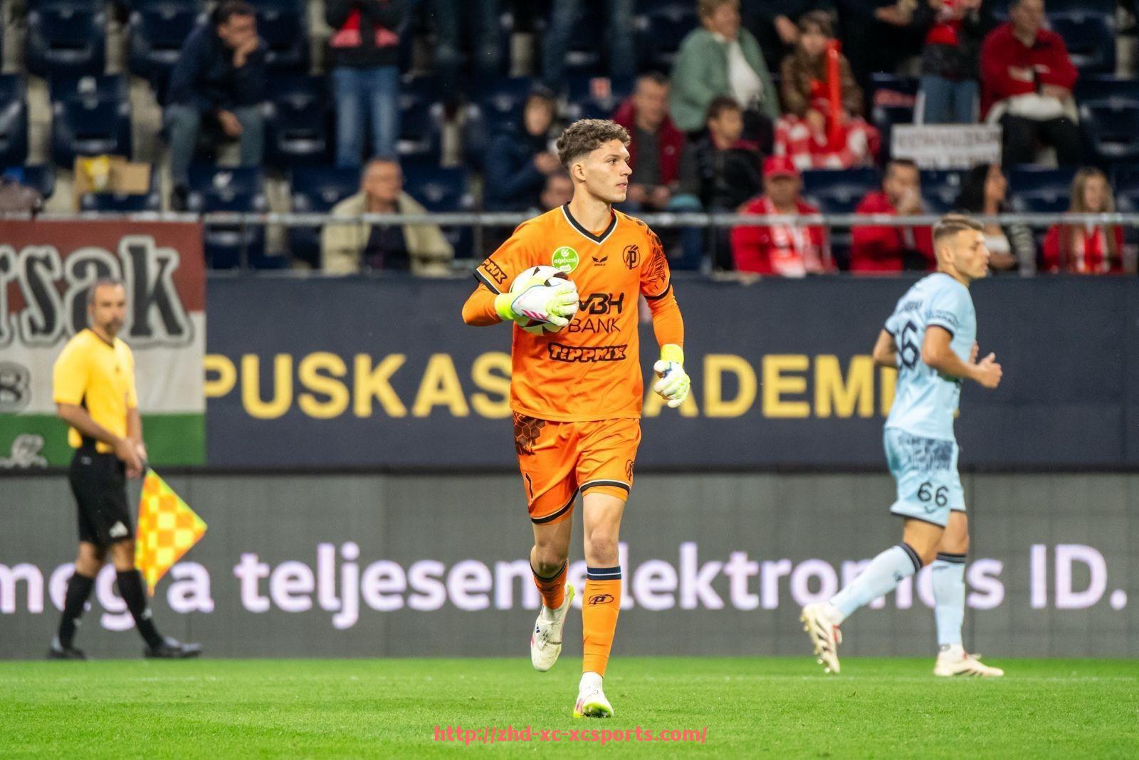 杏彩体育-世俱杯主客场制是否影响胜率成为球队战术布置关键因素